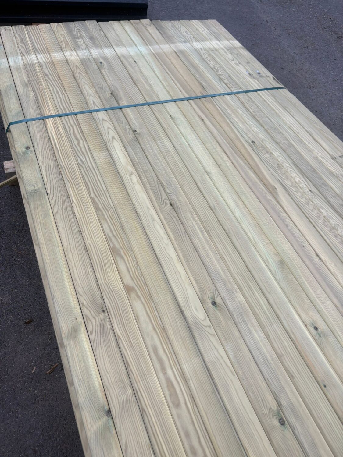 Scandinavian redwood battens